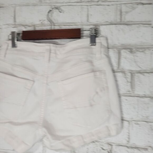 AEO hi-rise shortie white shorts - Picture 8 of 12